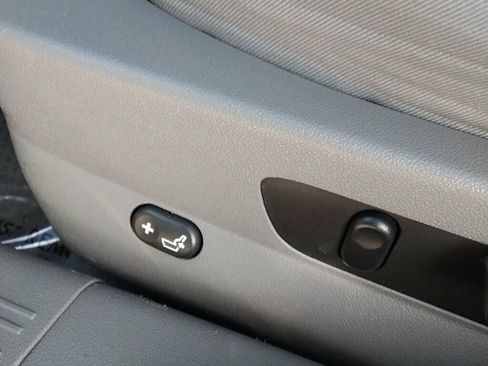 Used 2011 Chevrolet Malibu LS FWD image 8