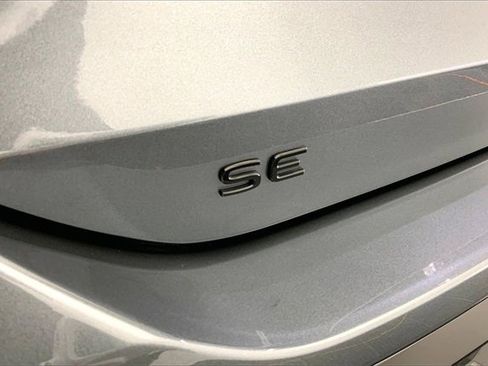 New 2026 Volkswagen Tiguan SE R-Line image 13