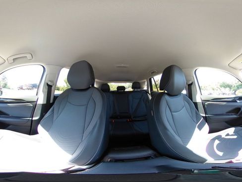 Used 2026 Volkswagen Tiguan SE AWD/4WD image 42