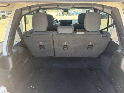 Used 2024 Jeep Wrangler Unlimited Sahara AWD/4WD image 7