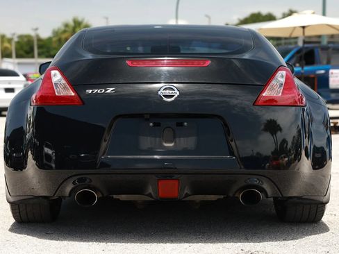 Used 2014 Nissan 370Z Coupe RWD image 5