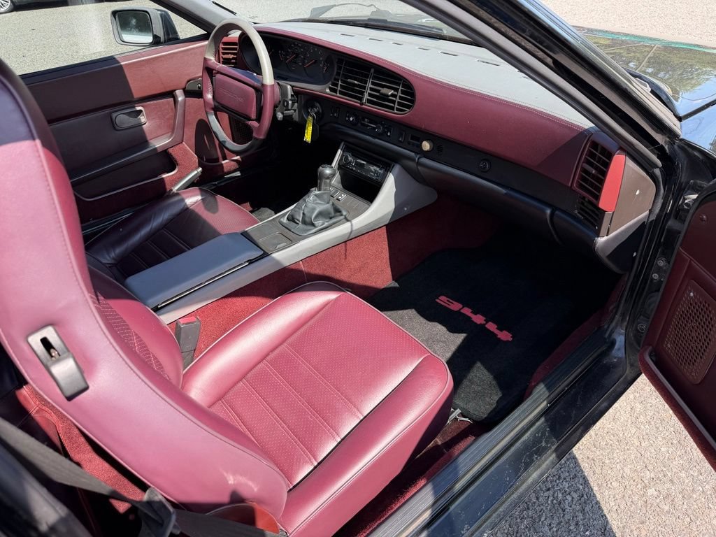 Used 1987 Porsche 944 S RWD image 13