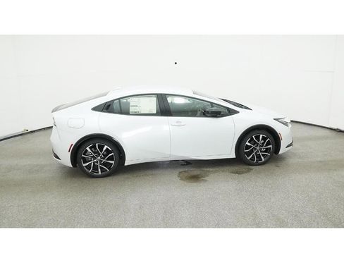 New 2025 Toyota Prius XSE image 11