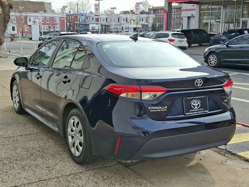 Used 2023 Toyota Corolla LE image 4