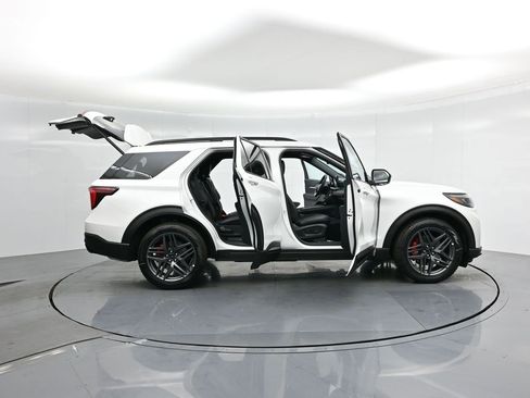 New 2025 Ford Explorer ST w/ Sun And Sound Package image 4