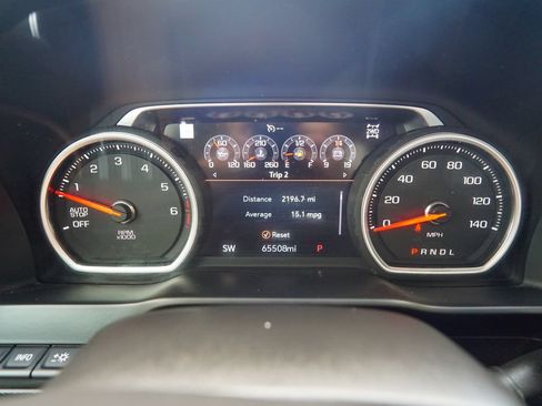Used 2019 Chevrolet Silverado 1500 High Country w/ Technology Package AWD/4WD image 28