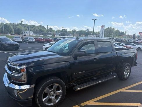 Used 2018 Chevrolet Silverado 1500 LT w/ All Star Edition AWD/4WD image 2