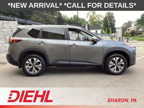 Used 2022 Nissan Rogue SV AWD/4WD image 8