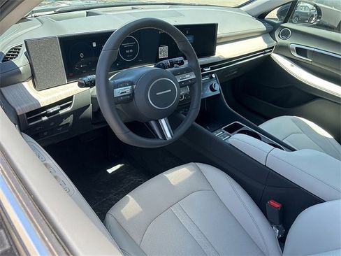 New 2025 Hyundai Sonata Limited image 6