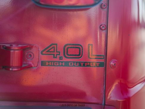 Used 1991 Jeep Wrangler Renegade AWD/4WD image 99