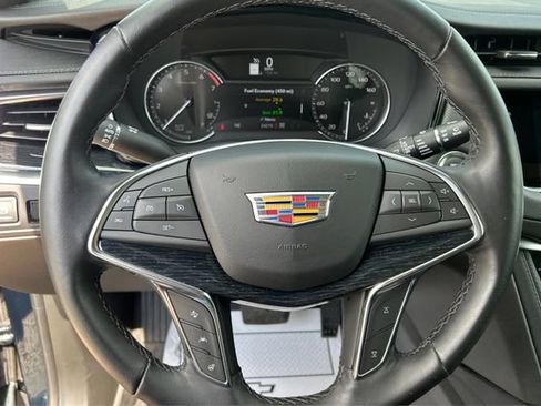 Used 2024 Cadillac XT5 Premium Luxury AWD/4WD image 17