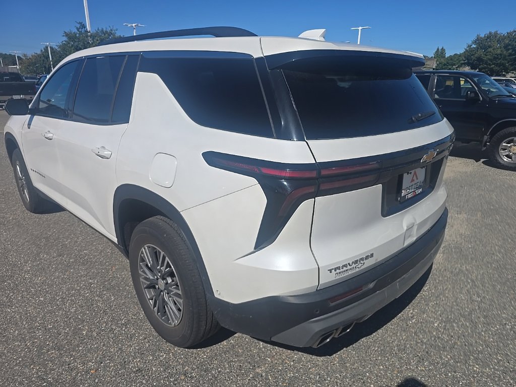 Used 2024 Chevrolet Traverse LT w/ Enhanced Driving Package FWD image 7