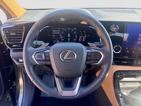 Used 2025 Lexus NX 250 FWD w/ Towing Package (2000 Lbs) image 39