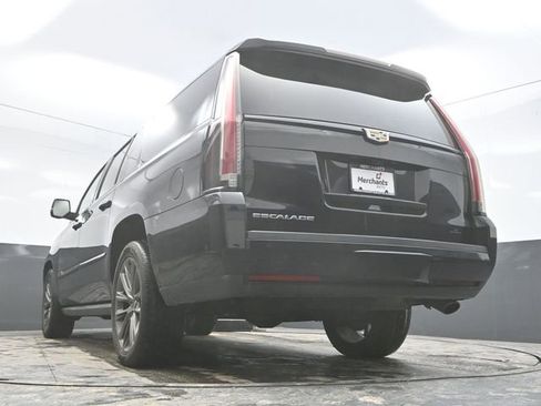 Used 2020 Cadillac Escalade ESV Platinum w/ Escalade Sport Edition image 49