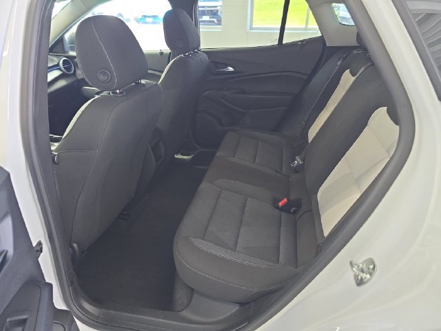 Used 2025 Chevrolet Trax LS FWD image 10