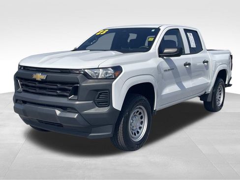 Used 2023 Chevrolet Colorado W/T w/ Advanced Trailering Package image 8
