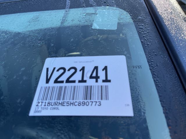 Used 2017 Toyota Corolla LE w/ LE Premium Package w/Moonroof FWD image 10