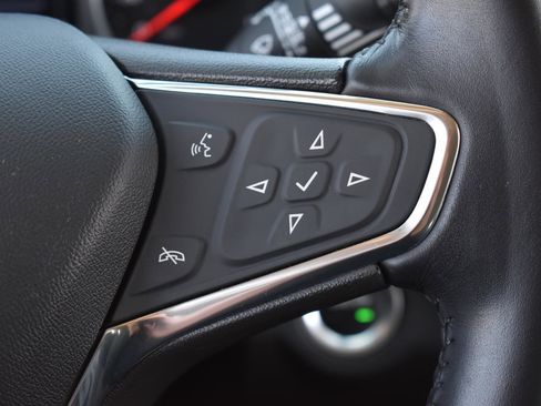 Used 2020 Chevrolet Equinox LT image 8