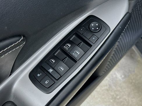 Used 2014 Dodge Journey Limited w/ Flexible Seating Group FWD image 21