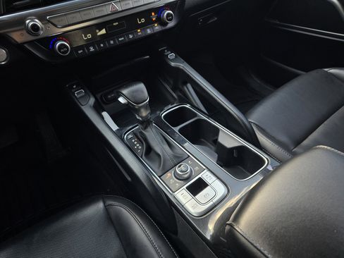 Used 2022 Kia Telluride S AWD/4WD image 16