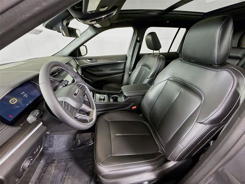 New 2026 Jeep Grand Cherokee Limited AWD/4WD image 16