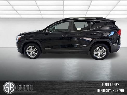 Used 2021 GMC Terrain SLE w/ Driver Convenience Package AWD/4WD image 3