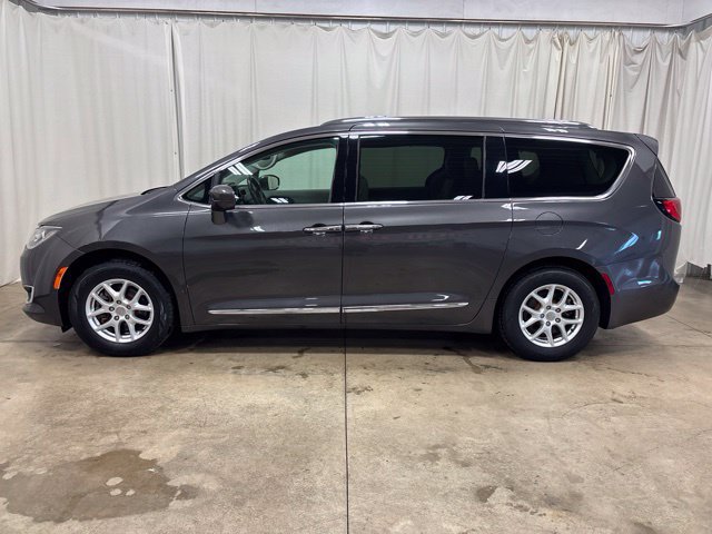 Used 2020 Chrysler Pacifica Touring-L w/ Advanced Safetytec Group FWD image 7
