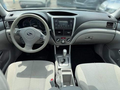 Used 2012 Subaru Forester 2.5X Premium w/ All-Weather Pkg AWD/4WD image 11