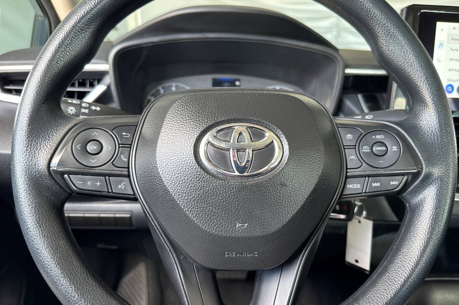 Used 2025 Toyota Corolla LE FWD image 11
