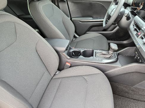 New 2026 Kia K4 LXS image 10