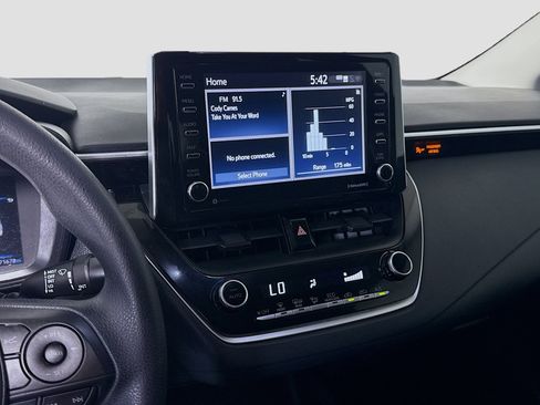 Used 2021 Toyota Corolla LE image 18