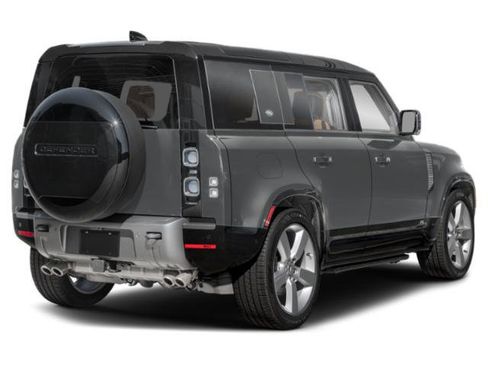 Used 2024 Land Rover Defender 110 V8 image 2