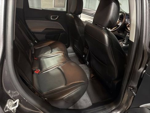 Used 2022 Jeep Compass Latitude image 18