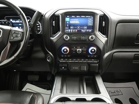 Used 2021 GMC Sierra 2500 AT4 w/ AT4 Preferred Package AWD/4WD image 19
