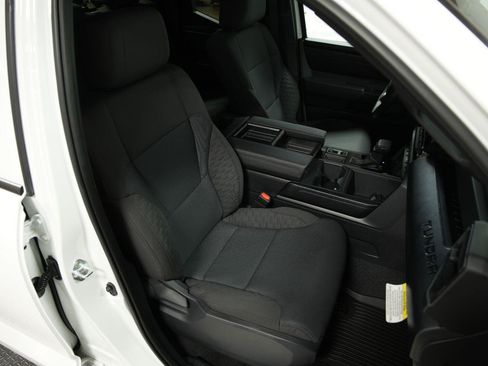 Used 2025 Toyota Tundra SR AWD/4WD image 17