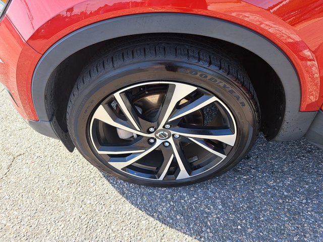 Used 2021 Volvo XC40 T4 R-Design w/ Climate Package FWD image 29