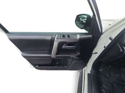 Used 2017 Toyota 4Runner Limited image 22