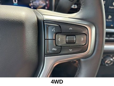 Used 2025 Chevrolet Silverado 2500 LT w/ Convenience Package AWD/4WD image 9
