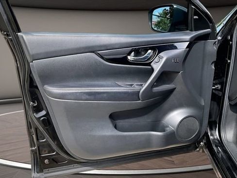 Certified 2021 Nissan Rogue Sport SV w/ Technology Package FWD image 21