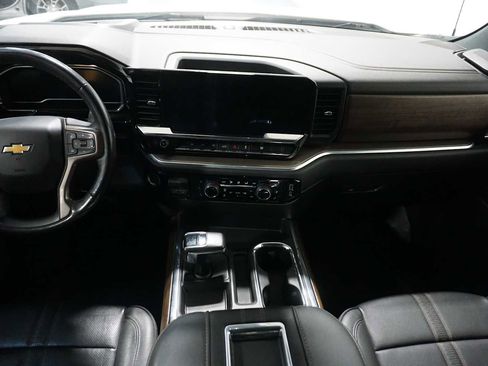 Used 2022 Chevrolet Silverado 1500 High Country w/ High Country Premium Package image 7