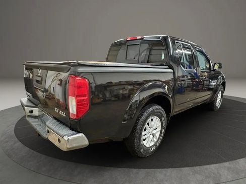 Used 2016 Nissan Frontier SV image 8