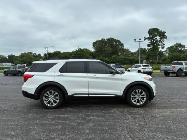Used 2020 Ford Explorer XLT w/ Equipment Group 202A AWD/4WD image 6