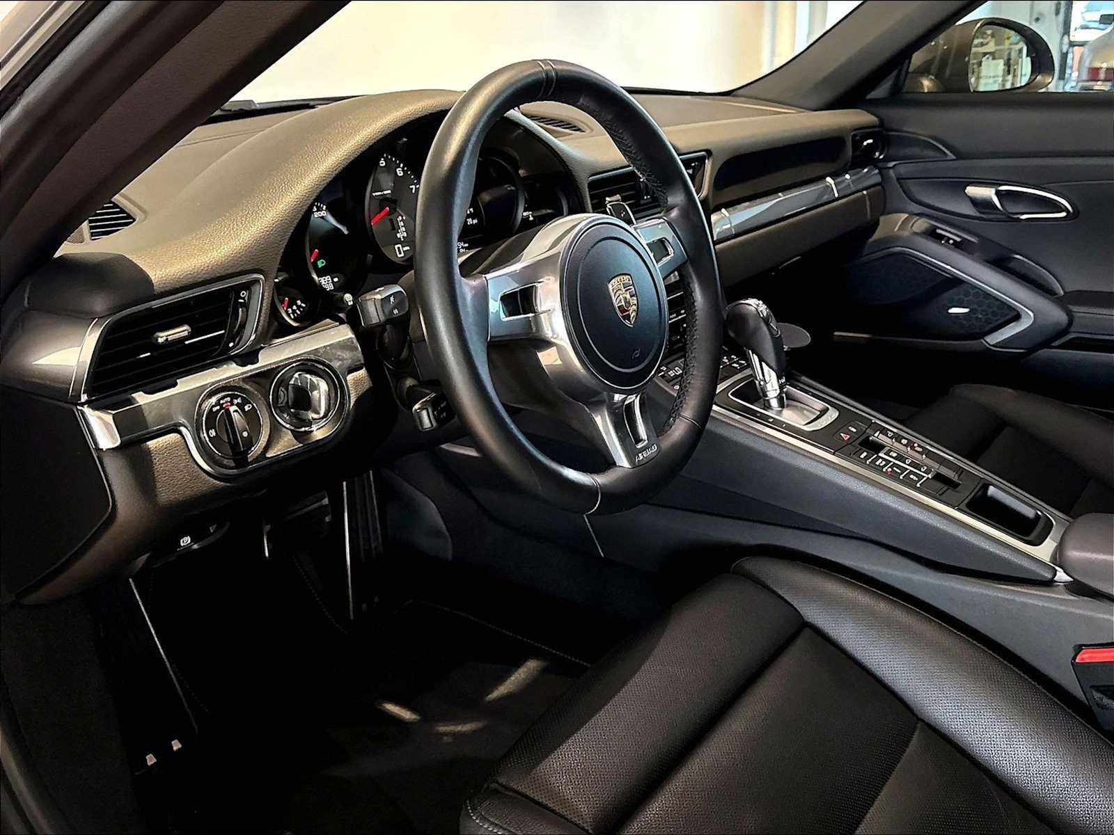 Used 2014 Porsche 911 Carrera 4S AWD/4WD image 7