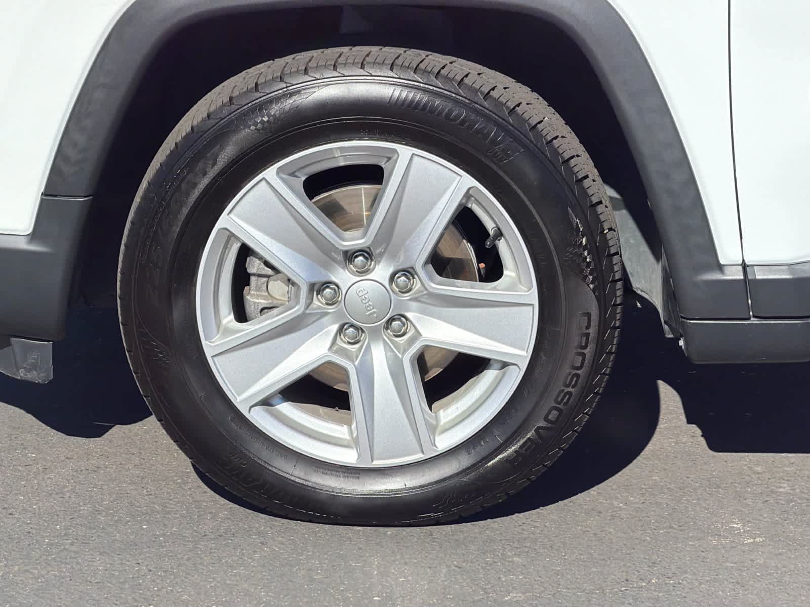 Used 2022 Jeep Compass Latitude w/ Sun and Sound Group FWD image 30