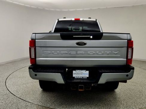 Used 2022 Ford F350 Lariat w/ Black Appearance Package image 4