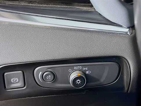 Certified 2021 Buick Enclave Essence w/ Sound and Sites Package image 9