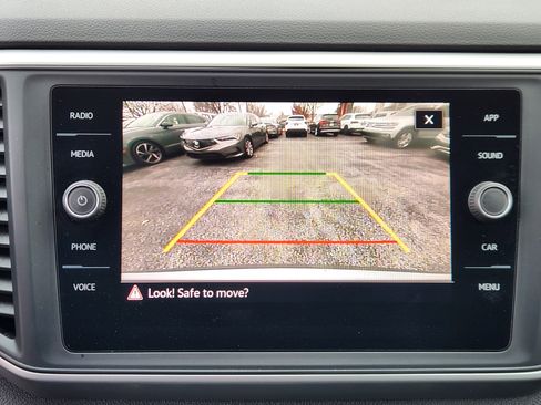 Certified 2021 Volkswagen Atlas SE image 13