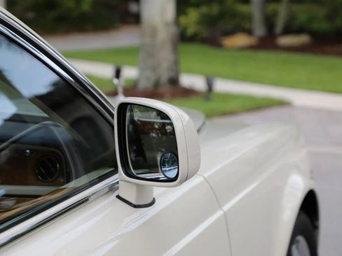 Used 2011 Rolls-Royce Phantom Sedan RWD image 57