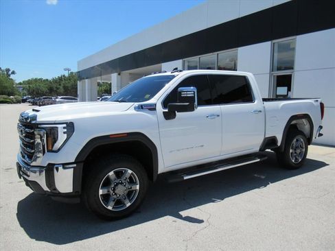 Used 2025 GMC Sierra 2500 SLE AWD/4WD image 4