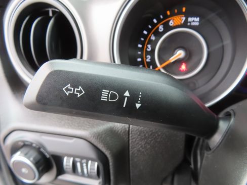 Certified 2022 Jeep Wrangler Unlimited Sport image 18